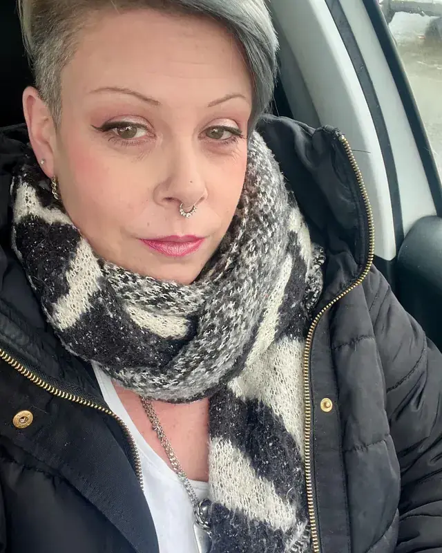 Encre salée, regard franc - Image 4