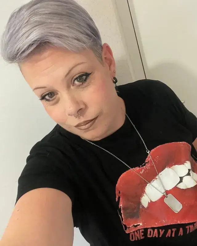 Encre salée, regard franc - Image 5